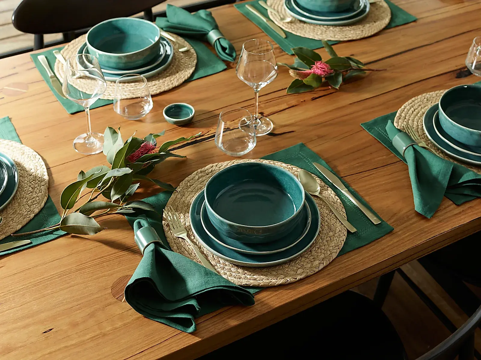 22-10-25Salisbury-Co-Baltic-Hunter-Green-Magazine Wide